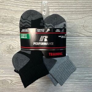 Russell Performance Boys Ankle Socks (8 pairs)
Size Med (Shoe Size 9 - 2 1/2)